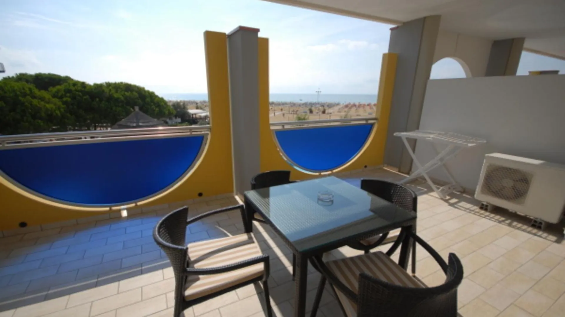Seaside Bliss Flat With View On The Pool Apartment Bibione