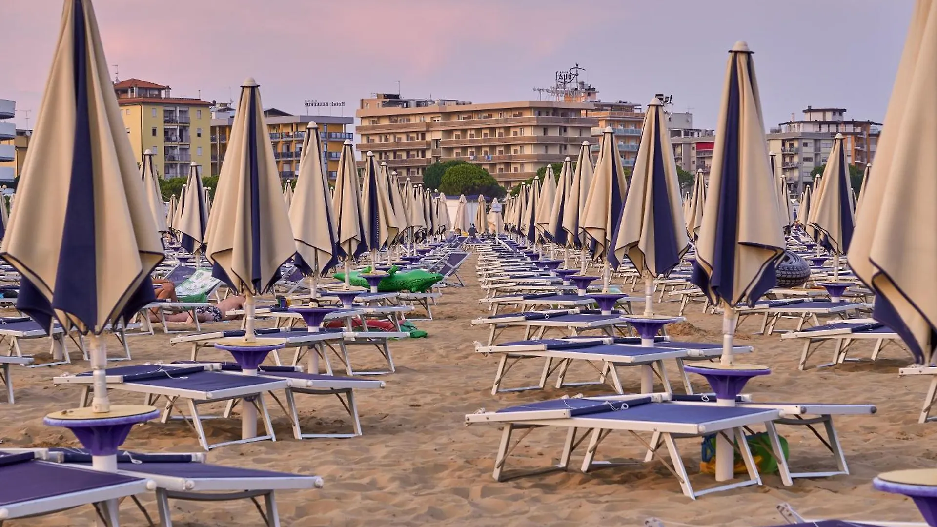 Seaside Bliss Flat With View On The Pool Apartment Bibione